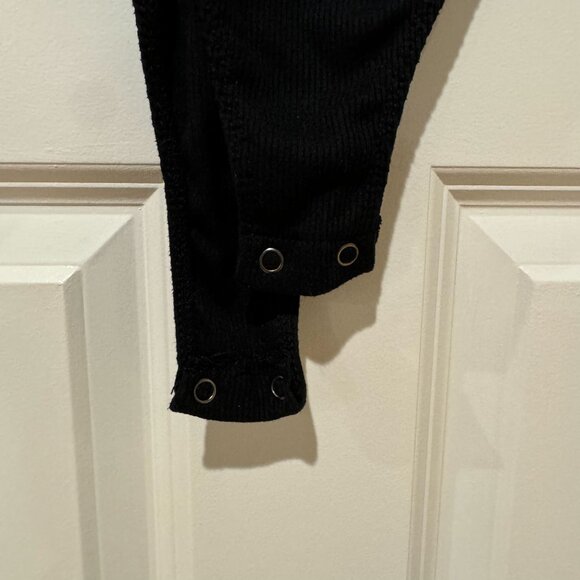 Black Square Neck Long Sleeve Ribbed Bodysuit - Size‎ Medium - Picture 3 of 6